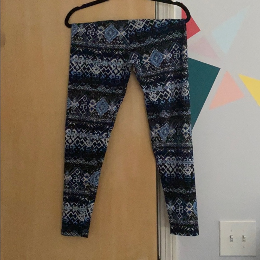 Patterned leggings